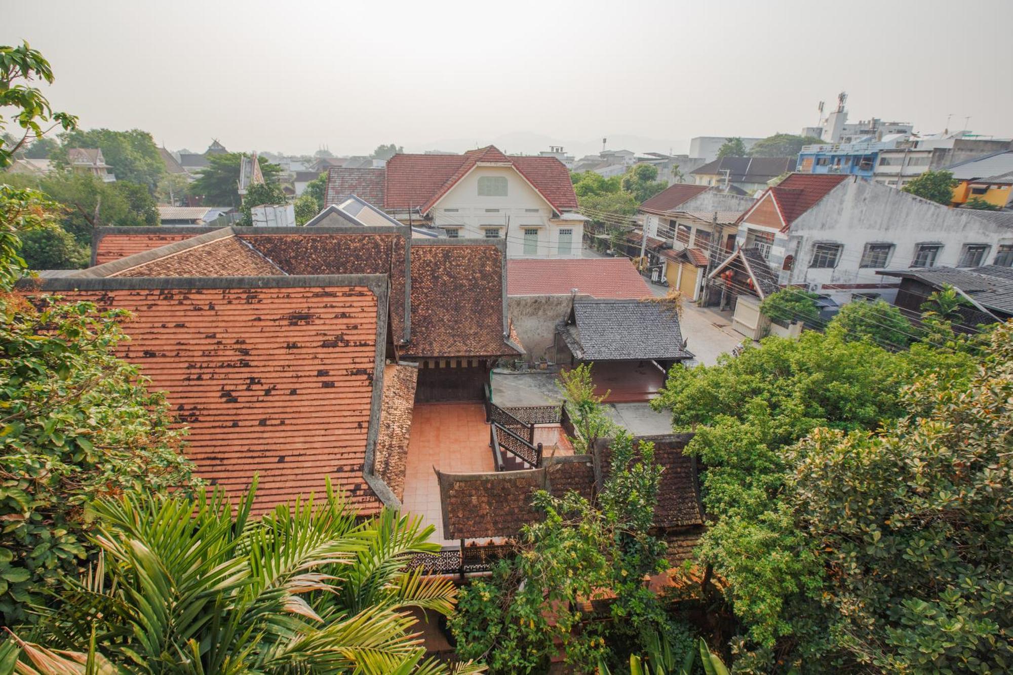 Fong Lee Cc Hotel Lampang Luaran gambar